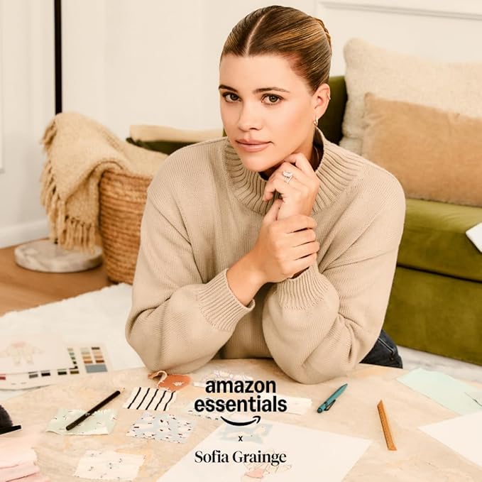 Amazon Essentials x Sofia Grainge Women's Quilted Makeup Toiletry Bag