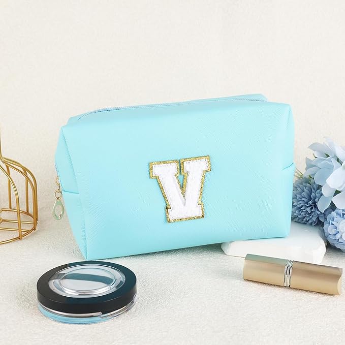 Gifts for Girls Initial Makeup Bag Personalized Cosmetic Bag with Zipper Cute Travel Toiletry Bag Waterproof PU Preppy Makeup Pouch Birthday Gift for Teen Girls Women(Blue V)