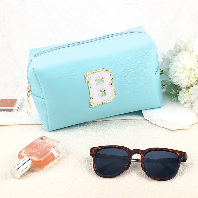 Gifts for Girls Initial Makeup Bag Personalized Cosmetic Bag with Zipper Cute Travel Toiletry Bag Waterproof PU Preppy Makeup Pouch Birthday Gift for Teen Girls Women(Blue B)