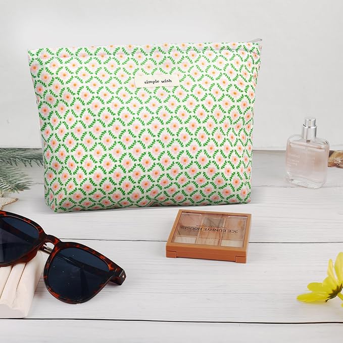 ZLFSRQ Flower Makeup Bag Travel Cute Floral Cosmetic Bag for Women Girls Small Pink Flower Makeup Zipper Portable Storage Toiletry Pouch for Purse Aesthetic Christmas Essential Cosmetic Organizer