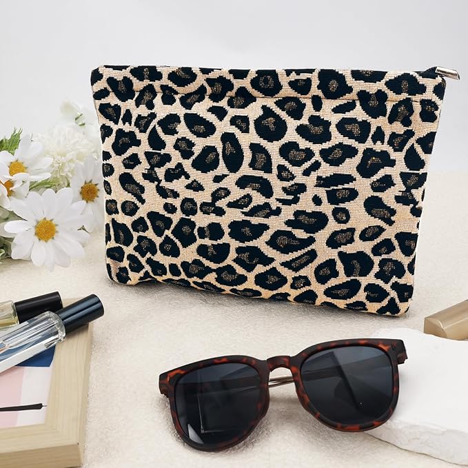 ZLFSRQ Leopard Makeup Bag Cute Cosmetic Bags for Women Cheetah Makeup Bag Canvas Large Capacity Travel Toiletry Bags Aesthetic Cosmetic Pouch for Purse Portable Zipper Skincare Storage Organizer