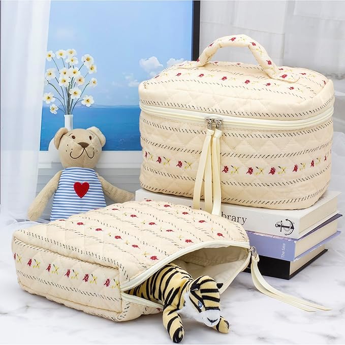 PAZIMIIK Quilted Makeup Bag Large Travel Zipper Soft Cosmetic Case for Women Girls Make Up, Little Flower Beige