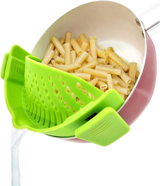 YEVIOR Clip on Strainer for Pots Pan Pasta, Silicone Food Strainer Hands-Free Pan Strainer, Clip-on Kitchen Food Strainer for Spaghetti, Pasta, Ground Beef Fits All Bowls and Pots (Green)