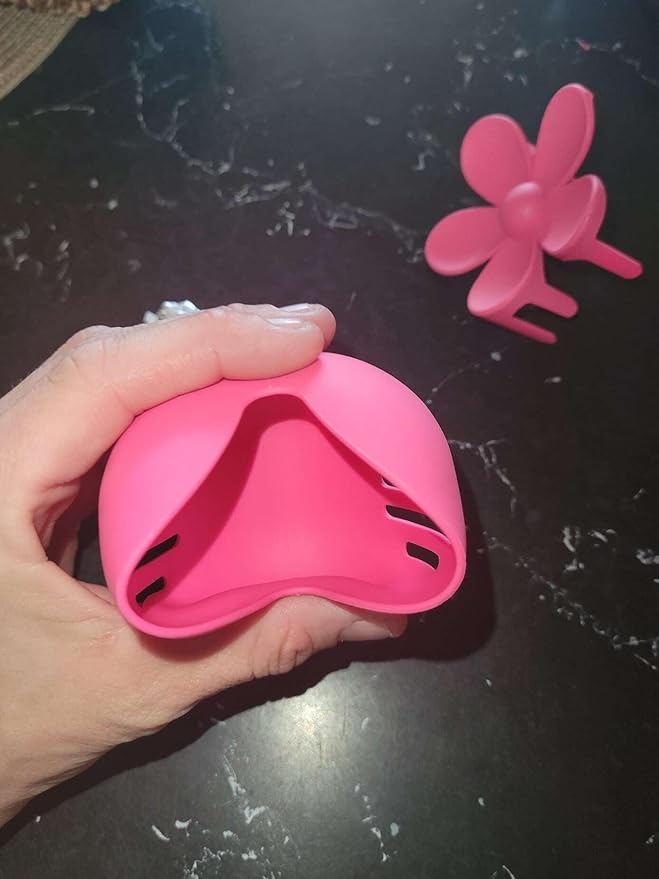 Makeup Sponge Holder,Double-sided 5-line Vented Silicone Beauty Blender Holder for Travel,Shatterproof Make Up Sponge Travel Case for All Sponges Sanitary Reuse Easy to Carry,Rose Red