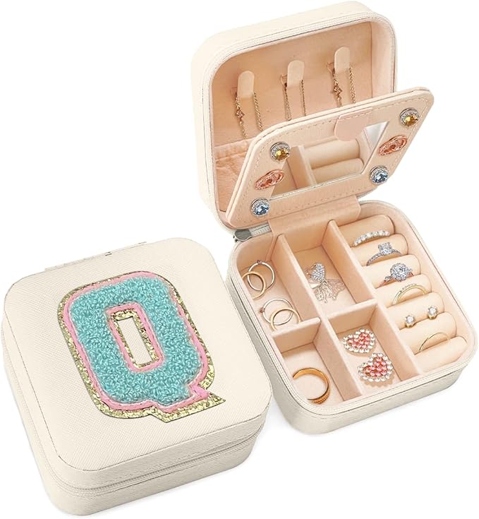 SANDJEST Personalized Jewelry Box, White Travel Jewelry Box with Initial Q, Small Monogrammed Jewelry Case Organizer for Girls Women Teen Kids, Mini Travel Essentials Gifts for Birthday Christmas