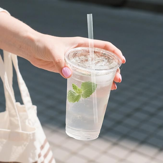Dealusy 100 Pack - 20 oz Clear Plastic Cups with Lids, Sturdy & Food Safe Iced Coffee Cups with lids, Disposable Plastic Smoothie Cups for Cold Drinks, Sip Lids