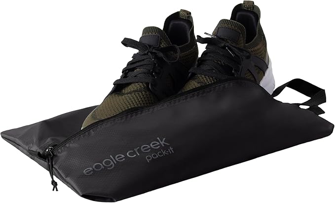 Eagle Creek Pack-It Isolate Shoe Sack - Breathable Shoe Sack for Travel - Lightweight & Portable - Washable - Water-Resistant - Easy-Grab Zipper - Top Handle - Black
