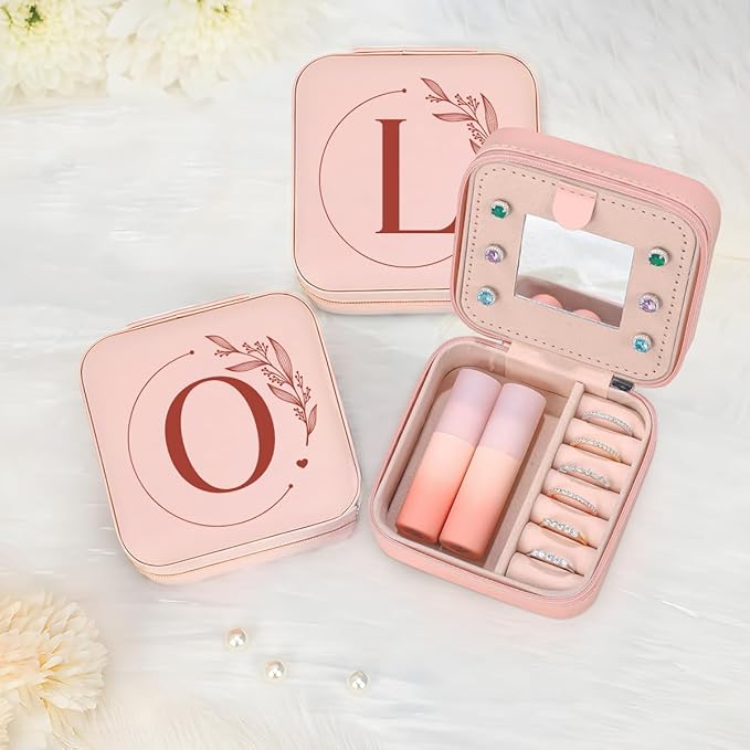 SANDJEST Personalized Jewelry Box, Pink Small Travel Jewelry Box with Initial O, Monogrammed Jewelry Case Organizer for Girls Women Teen, Mini Travel Essentials Gifts for Christmas Birthday