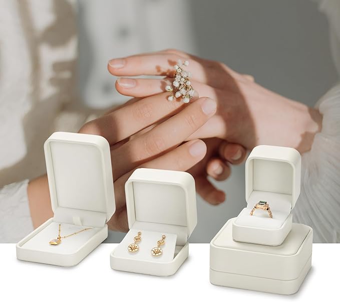 Oirlv Luxury Leather Bracelet Gift Box Jewelry Box Storage Case Organizer Holder for Bracelet Bangle (Creamy-white)