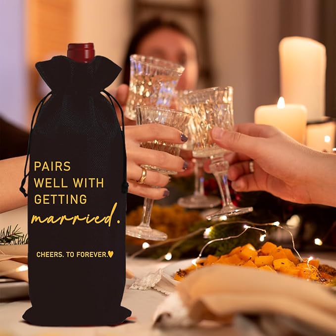 Married Wine Bag Married Gifts for Couples Mr Mrs Marriage Honeymoon Gift Wedding Party Decorations Getting Engaged Wine Bottle Bag Champagne Bottle Wraps Bags （Black）