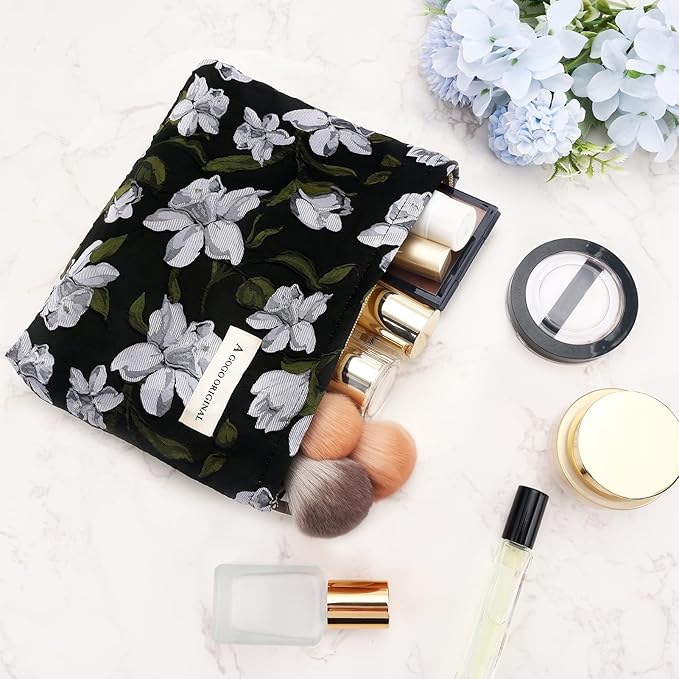 ZLFSRQ Floral Makeup Bag for Women Cute Cosmetic Bag Large Embroidery Travel Toiletry Bags Vintage Brocade Zipper Makeup Pouch for Purse Gift Portable Canvas Toiletry Bags Aesthetic Skincare Organizer