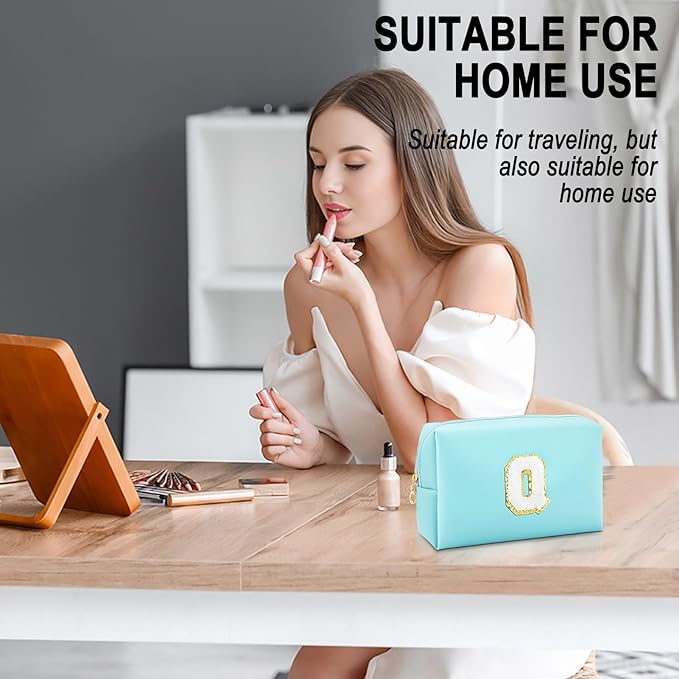 Gifts for Girls Initial Makeup Bag Personalized Cosmetic Bag with Zipper Cute Travel Toiletry Bag Waterproof PU Preppy Makeup Pouch Birthday Gift for Teen Girls Women(Blue Q)