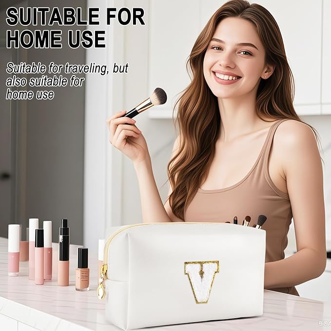 Gifts for Girls Initial Makeup Bag Personalized Cosmetic Bag with Zipper Cute Travel Toiletry Bags Waterproof PU Preppy Makeup Pouch Birthday Gift for Teen Girls Women(White V)