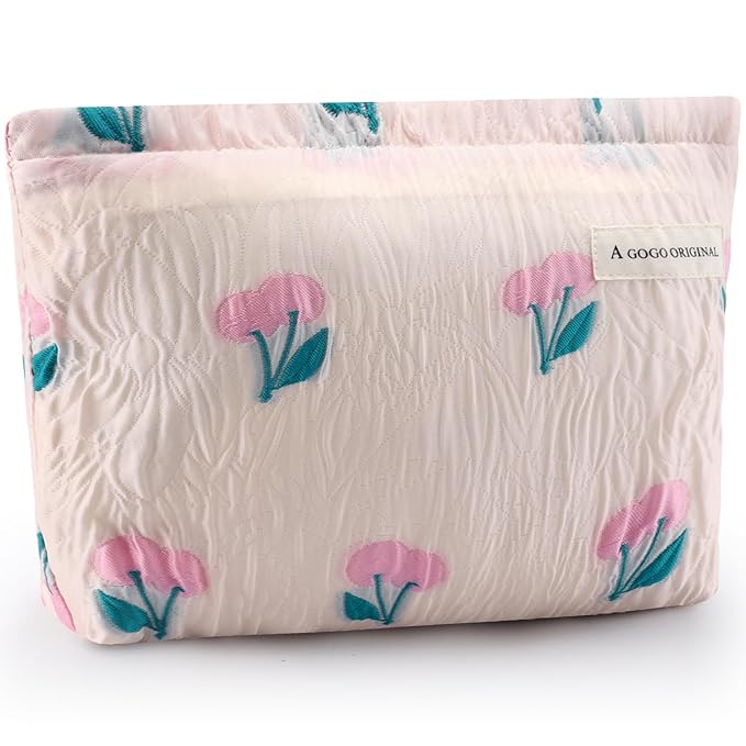 ZLFSRQ Cherry Makeup Bag for Women Cute Pink Cosmetic Bag Zipper Makeup Pouch for Purse Large Capacity Travel Toiletry Bags Aesthetic Essential Portable Cosmetic Organizer Gift Skincare Storage Bags