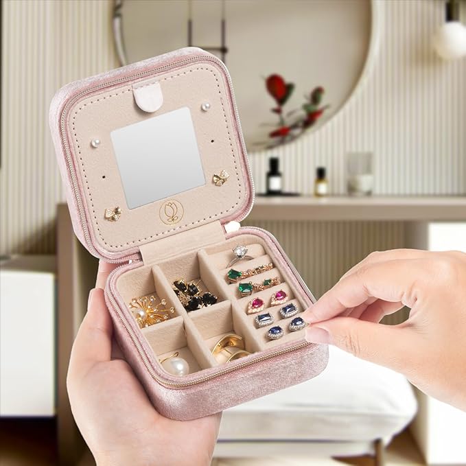 Plush Velvet Travel Jewelry Case Organizer, Small Travel Jewelry Box,Portable Jewelry Box Travel Mini Organizer Portable Display Storage Box For Rings Earrings Necklaces (4 Color 4 Packs)