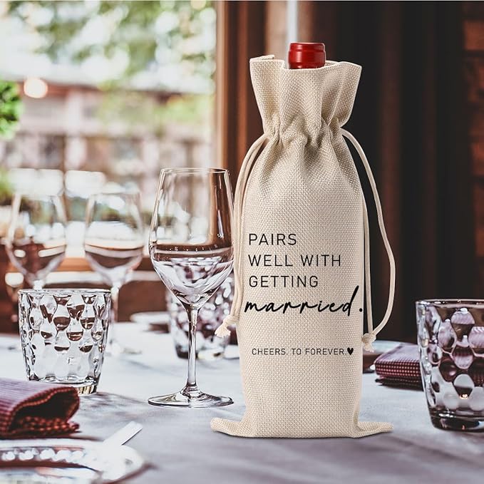 FBCCZEY Married Wine Bag Married Gifts for Couples Mr Mrs Marriage Honeymoon Gift Wedding Party Decorations Getting Engaged Wine Bottle Bag Champagne Bottle Wraps Bags
