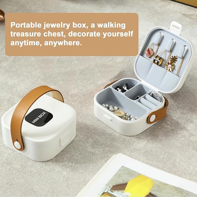 Travel Mini Jewelry Box，Portable Versatile Storage Organizer Jewellery Ring Organizer Case Storage Gift Box Girls Women (white)