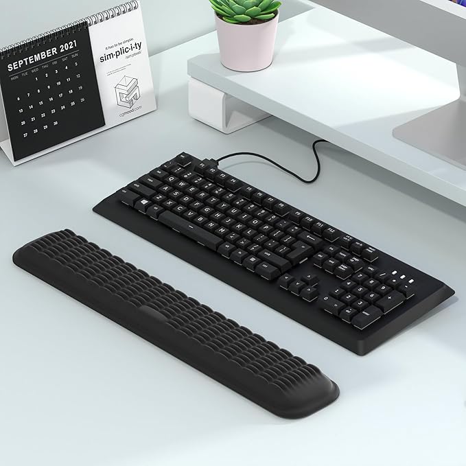 MEKASS Keyboard Wrist Rest, Soft Memory Foam Wrist Support for Keyboard, Keyboard Hand Rest Pad for Wrist Pain Relief, Keyboard Wrist Guard for Long Hours of Work, Gaming, Studying (Classic Black)