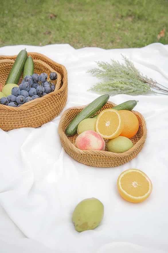 HITOMEN Handmade Rattan Bread Baskets Round Wicker Fruit Serving Storage Bowls, Natural Woven Decorative Kitchen Counter Organizing (Honey Brown) S-8.7"