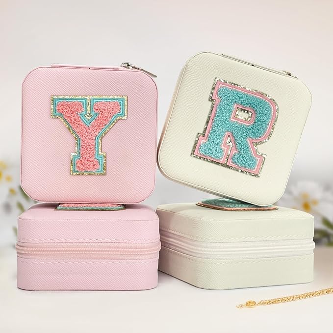 SANDJEST Personalized Jewelry Box, White Travel Jewelry Box with Initial R, Small Monogrammed Jewelry Case Organizer for Girls Women Teen Kids, Mini Travel Essentials Gifts for Birthday Christmas