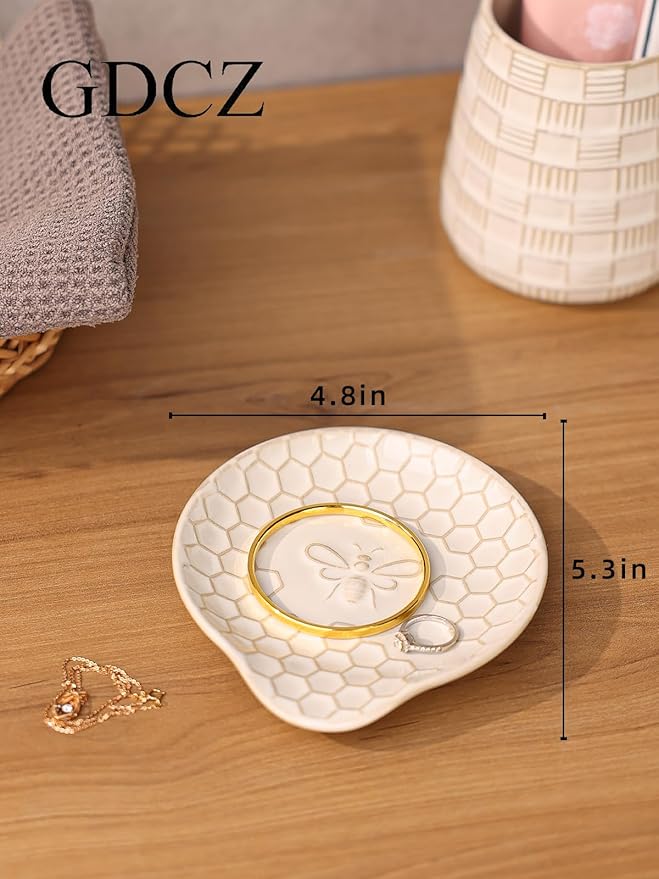 GDCZ Ceramic Jewelry Tray, 5.3" Decorative Dish, Personalized Jewelry Trays with Pattern, Gifts for Friends, Sisters and Women, Set of 2 (White)