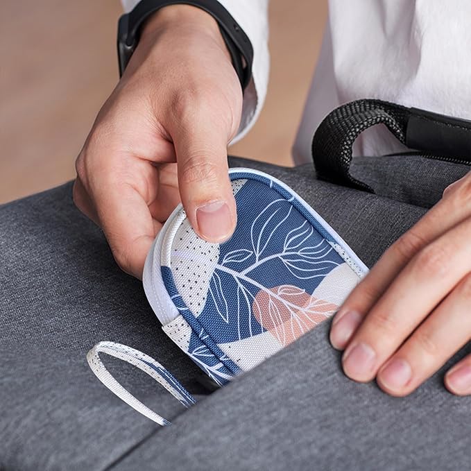 Electronics Organizer Travel Case, Cable Organizer Travel Essentials Tech Pouch,Suitable for Charger, Cable, Phone，Flash Drive,Desert leaf