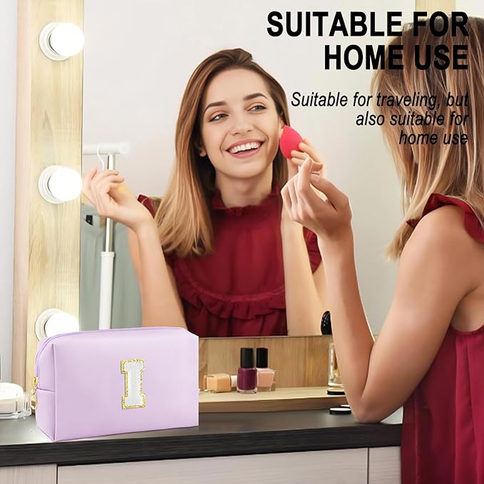 Gifts for Girls Initial Makeup Bag Personalized Cosmetic Bag with Zipper Cute Travel Toiletry Bag Waterproof PU Preppy Makeup Pouch Birthday Gift for Teen Girls Women(Purple I)