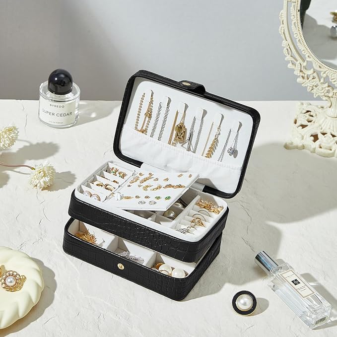 Travel Jewelry Case, Portable Jewelry Organizer Box with 3 Layers PU Leather Storage for Earrings, Necklaces, Rings, Bracelets, Compact Jewelry Gift for Women, Christmas Gifts (Black)