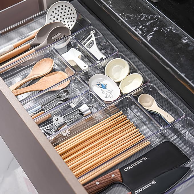 Voova 8 Pack Plastic Drawer Organizers Set,3-Size Kitchen and Office Desk Drawer Organizer Trays,Acrylic Non Slip Storage Bin Divider for Makeup, Jewelry,Gadgets Utensils,Bedroom,Bathroom Vanity,Clear