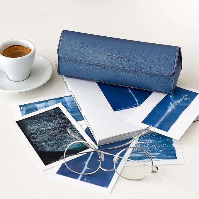 carrotez Stylish PU Leather Makeup Bag: Versatile Travel Toiletry Bag & Cosmetic Pouch, Small Makeup Organizer for Purse Essentials - Ideal Makeup Brush Holder & Sunglasses Case for Women - Soft Blue