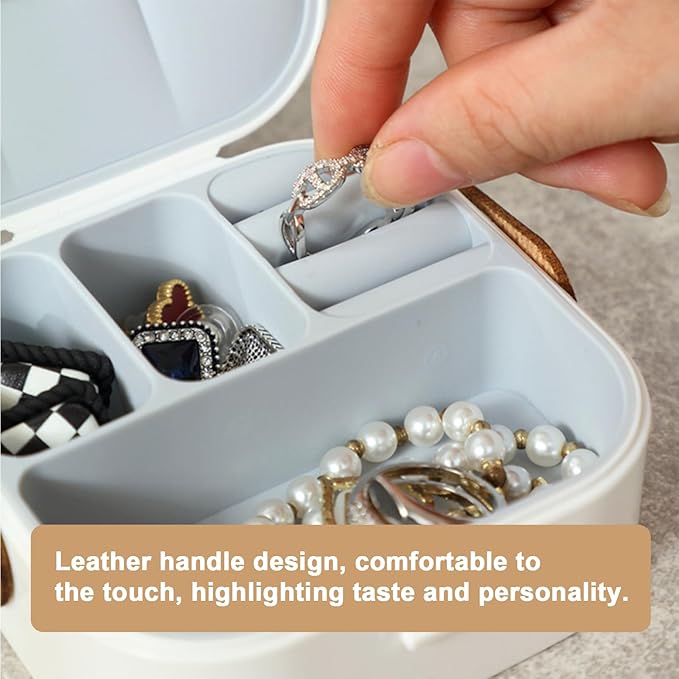 Travel Mini Jewelry Box，Portable Versatile Storage Organizer Jewellery Ring Organizer Case Storage Gift Box Girls Women (white)