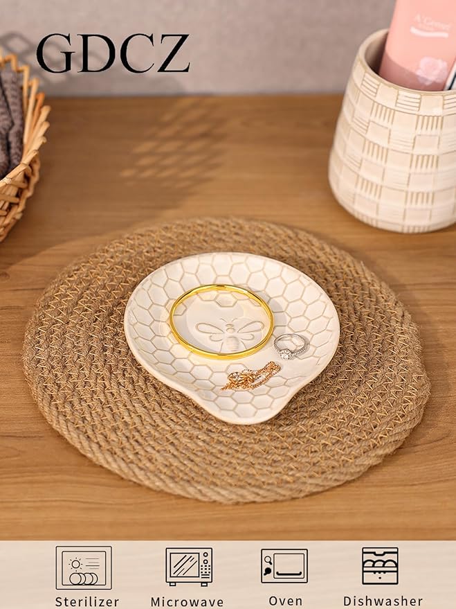 GDCZ Ceramic Jewelry Tray, 5.3" Decorative Dish, Personalized Jewelry Trays with Pattern, Gifts for Friends, Sisters and Women, Set of 2 (White)