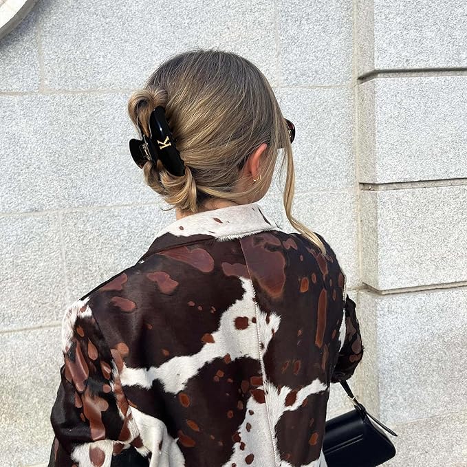 Acrylic Letter Hair Clips for Women -Black Monogram Hair Claw Alphabet Large Hair Clip, Fashion Glitter Claw Clips Elegant And Durable Hair Accessory, Letter B