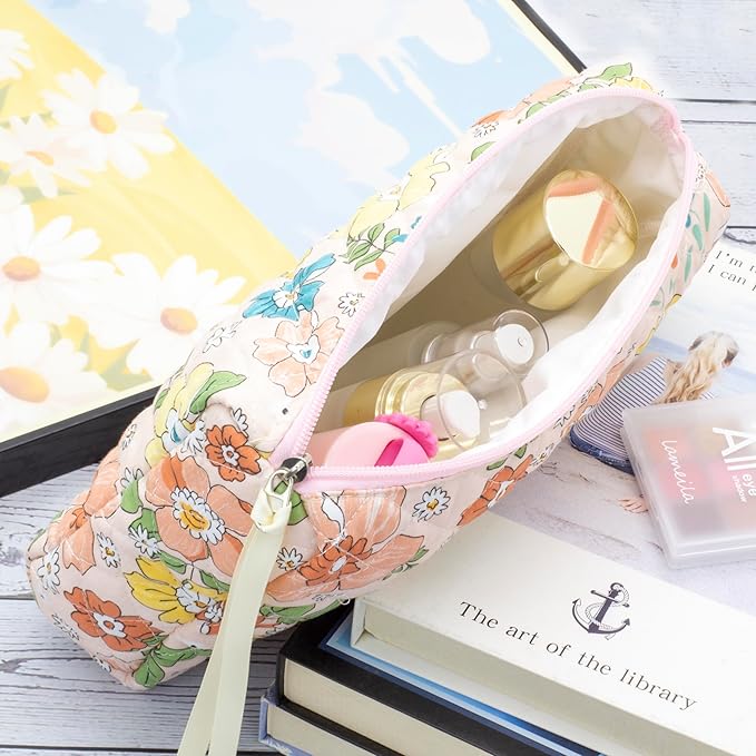 PAZIMIIK Quilted Makeup Bag Large Travel Zipper Soft Cosmetic Pouch for Women Girls Makeup, Floral Orange