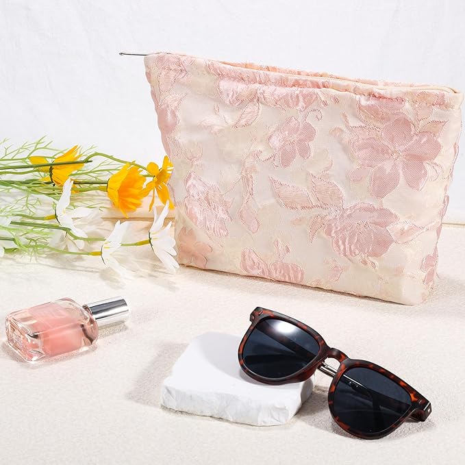 ZLFSRQ Flower Makeup Bag Travel Cute Floral Cosmetic Bags for Women Large Capacity Toiletry Pouch Zipper Cosmetic Pouch for Purse Aesthetic Embossed Pink Makeup Organizer Portable Toiletry Bags