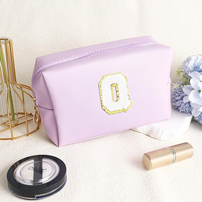 Gifts for Girls Initial Makeup Bag Personalized Cosmetic Bag with Zipper Cute Travel Toiletry Bag Waterproof PU Preppy Makeup Pouch Birthday Gift for Teen Girls Women(Purple Q)