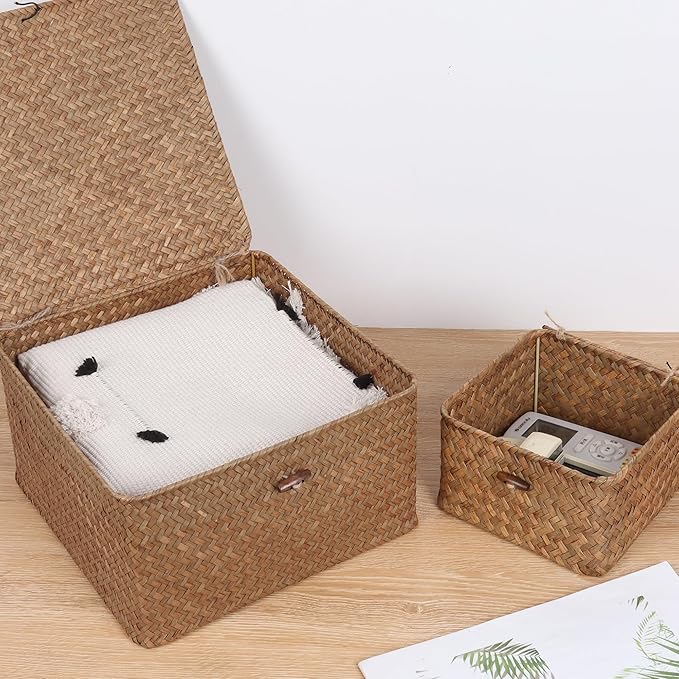Wicker Shelf Baskets with Lid, Handwoven Seagrass Storage Basket Bins Square Gift Boxes for Shelves Home Decor Organizer (Coffee, Medium)