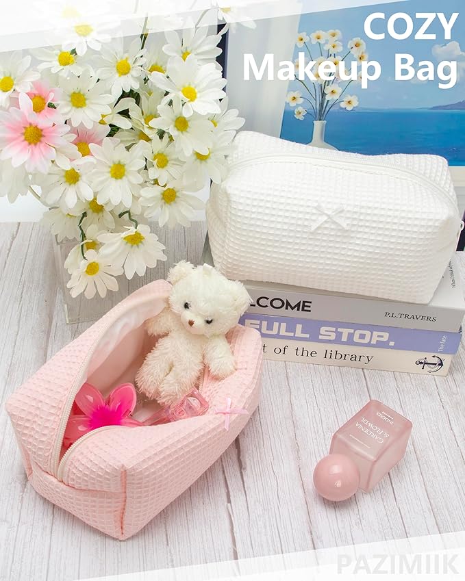 Cozy Makeup Bag Travel Cosmetic Bag for Women Soft Toiletry Bag Aesthetic Makeup Organizer Portable Large Zipper Pouch for Skincare Beauty Accessories Brushes Waffle Check Light Pink