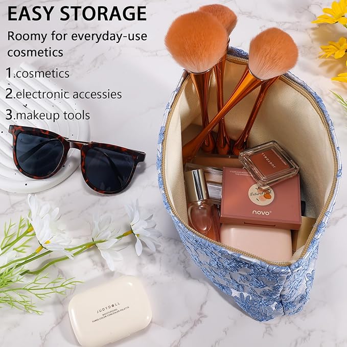 ZLFSRQ Daisy Flower Makeup Bag Travel Floral Cute Cosmetic Bags for Women Large Toiletry Pouch Zipper Cosmetic Pouch for Purse Aesthetic Embroidery Blue Makeup Organizer Bag Portable Toiletry Bags