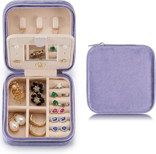 Plush Velvet Travel Jewelry Case Organizer, Small Travel Jewelry Box,Portable Jewelry Box Travel Mini Organizer Portable Display Storage Box For Rings Earrings Necklaces (Periwinkle Blue)