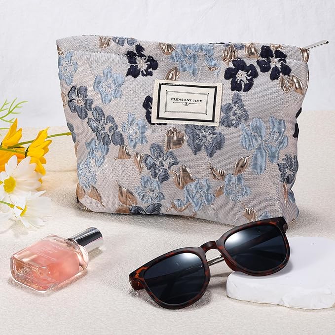 ZLFSRQ Flower Makeup Bag Travel Cute Floral Cosmetic Bags for Women Large Toiletry Pouch Zipper Cosmetic Pouch for Purse Aesthetic Gray Blue Embossed Makeup Organizer Bag Portable Toiletry Bags