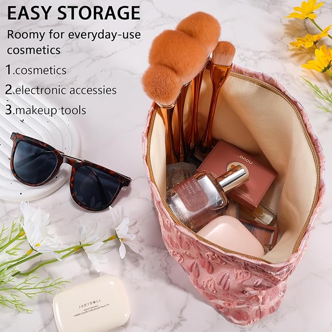 ZLFSRQ Heart Makeup Bag Travel Cute Cosmetic Bags for Women Large Toiletry Pouch Zipper Cosmetic Pouch for Purse Aesthetic Embroidery Makeup Organizer Bag Portable Toiletry Bags(Pink)