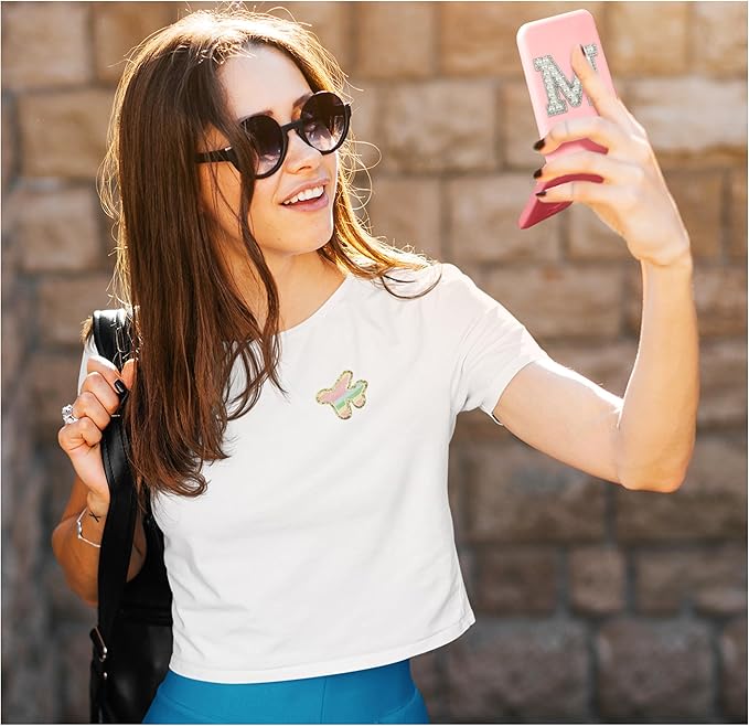 Small Mirror with Lights Teen Girl Gifts Trendy Stuff Personalized Pearl Initial LED Pink Folding Compact Mirror Preppy 1X/2X Magnification Travel Makeup Pocket Mirror for Women (M)