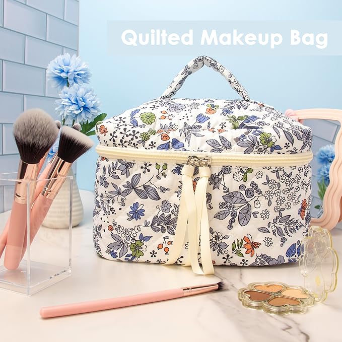 PAZIMIIK Quilted Makeup Bag Large Travel Zipper Soft Cosmetic Case for Women Girls Make Up, Leaf White