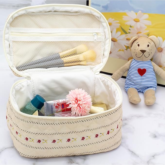 PAZIMIIK Quilted Makeup Bag Large Travel Zipper Soft Cosmetic Case for Women Girls Make Up, Little Flower Beige
