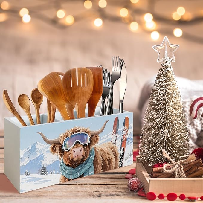 Winter Skiing Highland Cow Pen Pencil Holder Organizer for Desk, Cow Lovers Gifts, Western Cattle Snowy Mountain Wood Cooking Kitchen Utensils Utensil Organizer Holder Decor