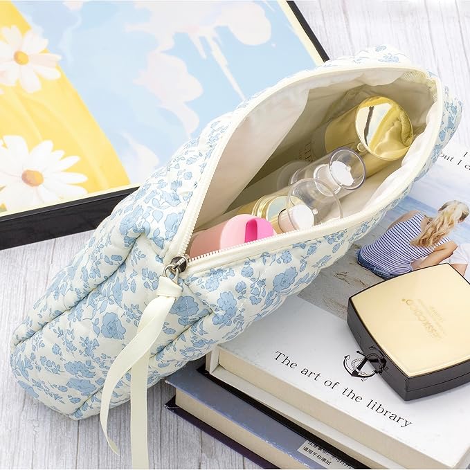PAZIMIIK Quilted Makeup Bag Large Travel Zipper Soft Cosmetic Pouch for Women Girls Make Up, Little Flower Blue