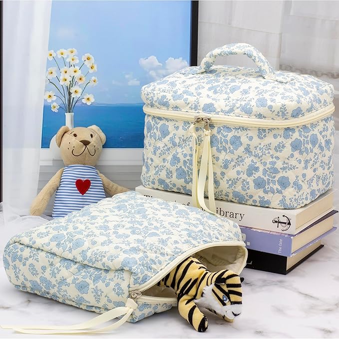 PAZIMIIK Quilted Makeup Bag Large Travel Zipper Soft Cosmetic Pouch for Women Girls Make Up, Little Flower Blue