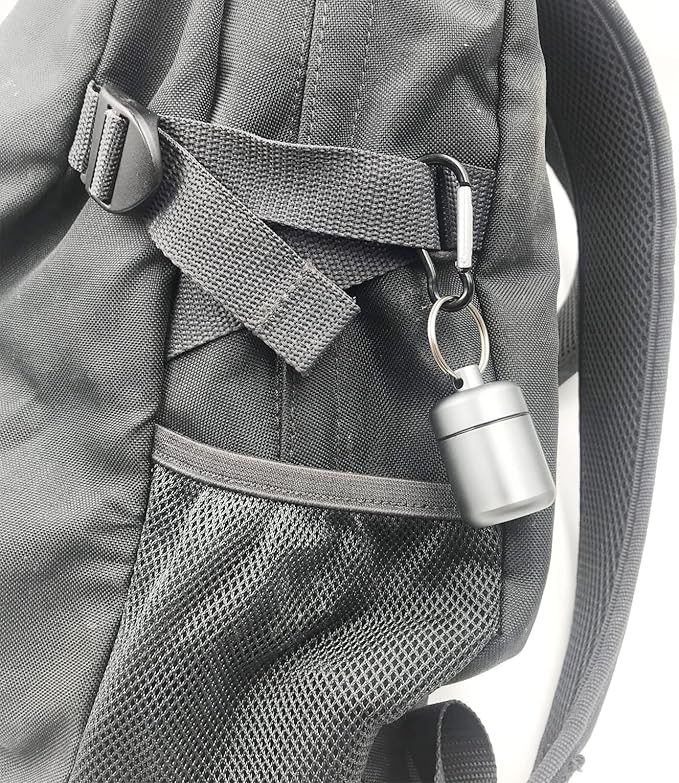 4 Pieces Keychain Pill Holder,Waterproof Seal Small Pill Box Mountaineering Keychain Portable Aluminum Alloy Pill Container Portable Coin Storage earplug case (4se)